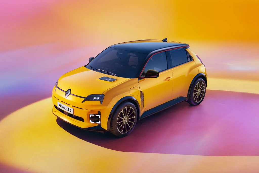 Citadine électrique jaune - Renault 5
